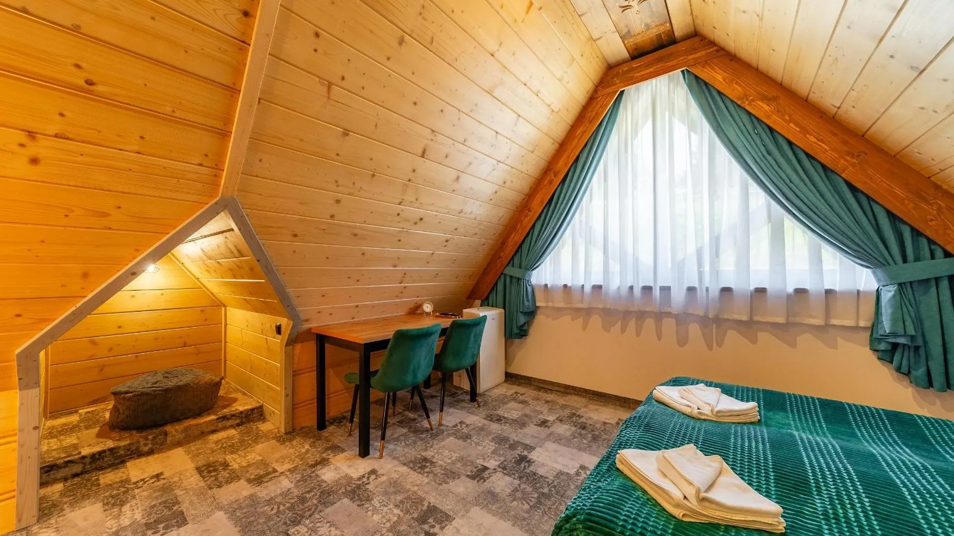 Willa Folk Prestige Zakopane Bed & Breakfast